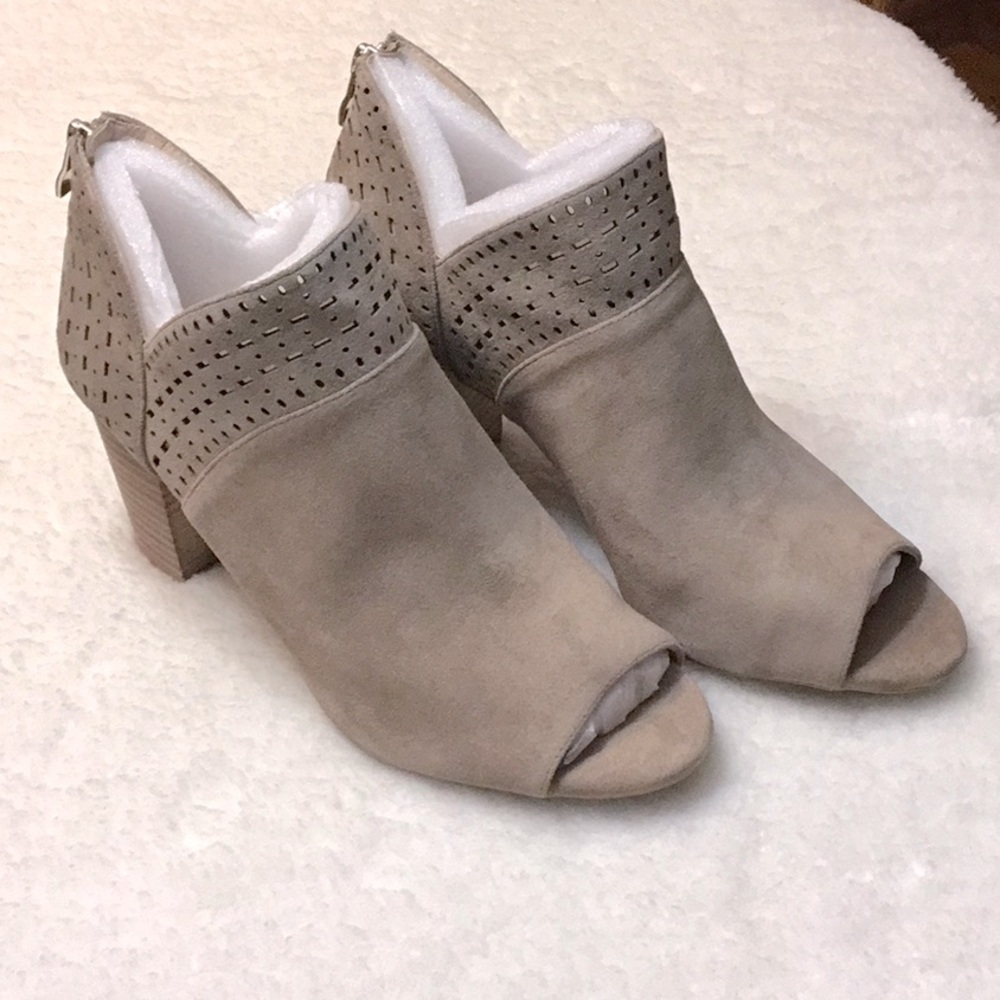 New Antonio Melani Taupe Women Size 11
